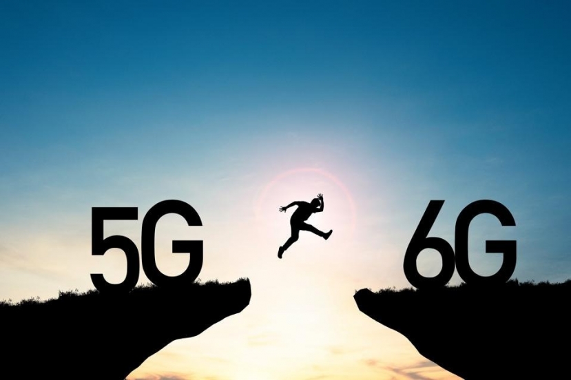 Khai thác tiềm năng của 5G và nghiên cứu 6G sẽ diễn ra song song với nhau. (Ảnh: Adobe Stock).